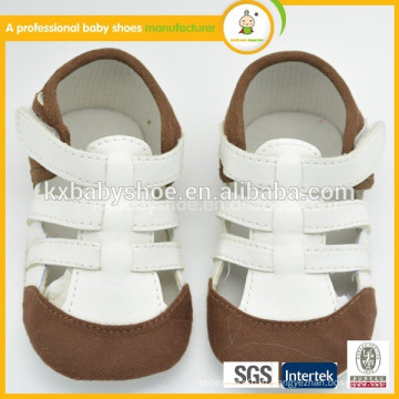 Vente en gros new arrival doux semelleuse walker bébé frist step boy gladiateur sandale bébé